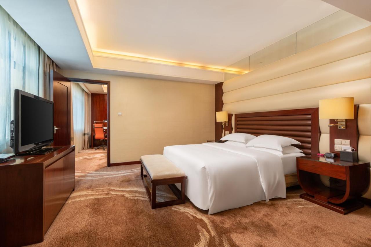 Crowne Plaza Foshan By Ihg - Canton Fair Free Shuttle Bus Bagian luar foto