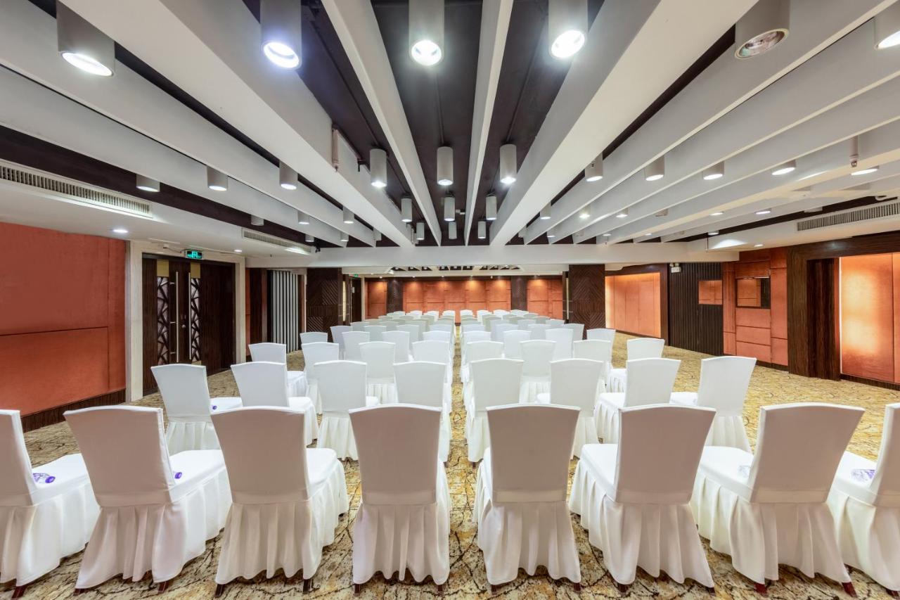 Crowne Plaza Foshan By Ihg - Canton Fair Free Shuttle Bus Bagian luar foto