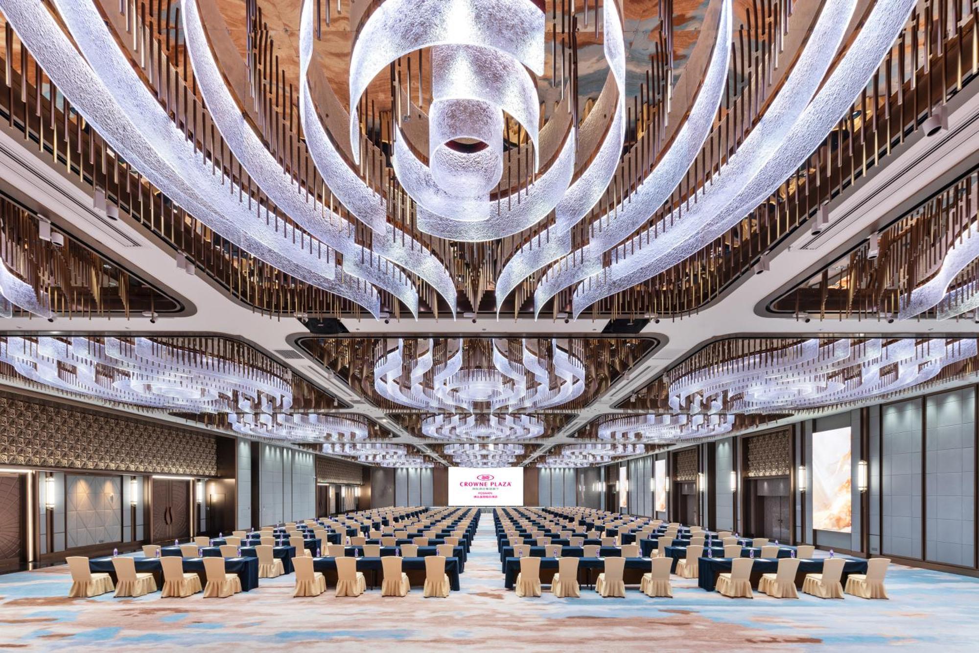 Crowne Plaza Foshan By Ihg - Canton Fair Free Shuttle Bus Bagian luar foto